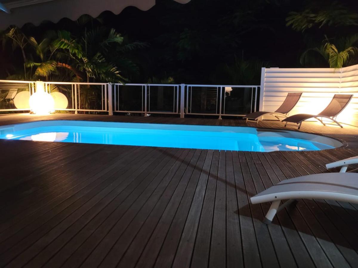 Villa Ste Marthe Avec Piscine, Grande Terrasse, Jardin Intime Et Citerne D'Eau แซงต์-ฟรองซัวส์ ภายนอก รูปภาพ