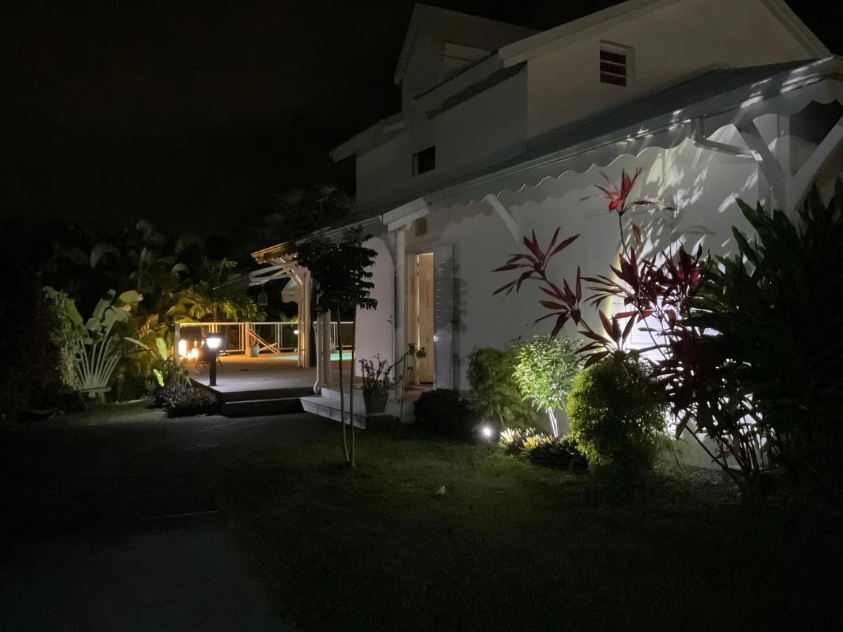 Villa Ste Marthe Avec Piscine, Grande Terrasse, Jardin Intime Et Citerne D'Eau แซงต์-ฟรองซัวส์ ภายนอก รูปภาพ