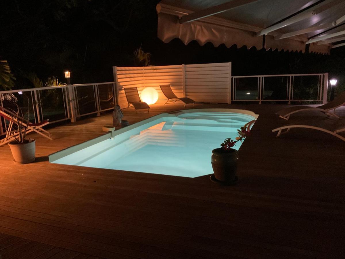 Villa Ste Marthe Avec Piscine, Grande Terrasse, Jardin Intime Et Citerne D'Eau แซงต์-ฟรองซัวส์ ภายนอก รูปภาพ